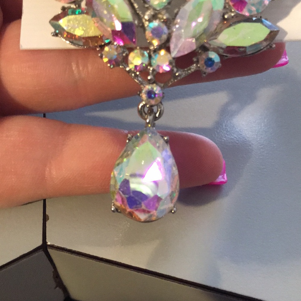 AB Rhinestone Brooch - Picture 4 of 4